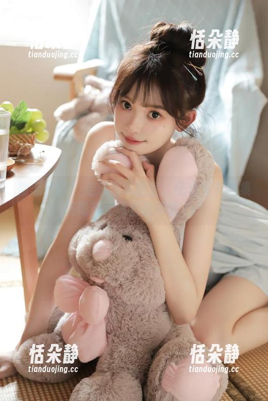 物恋传媒 - 走进嘉木教室：精选写真图集展现多元风格的美感.txt