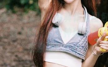 物恋传媒 – 菜菜修女写真作品图包，带你领略博主独有的清新与神秘气质，感受灵感碰撞！.txt