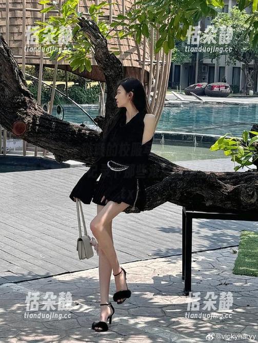 甜予摄影-璇璇 甜予摄影 - 璇璇的校服写真,免费下载最美青春瞬间,记录下那些难忘的校园记忆!.txt