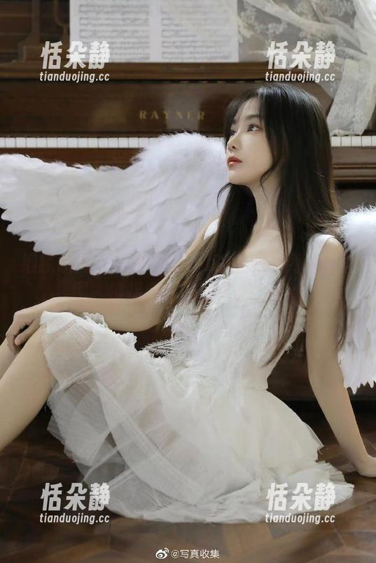 细腻瞬间：白露Bululu的甜心系列高清美图，捕捉青春的迷人魅力.txt