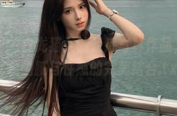 微密圈 – 白龙猫女的足底写真作品，美图展现细腻与性感的完美结合.txt