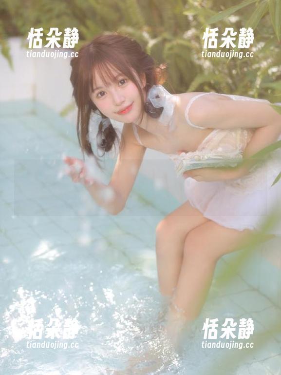 秀人网 - 最新nancy小姿蕾丝写真流行趋势，图片带你领略时尚动感与优雅.txt