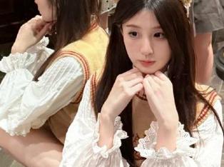 秀人网 – 允尔的油亮作品绝对不一般，精选图片让你乐开花！.txt