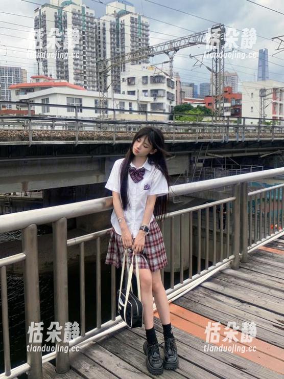 秀人网 - 四月月裸足合集：在这里，你会发现裸足的魅力竟然如此无限，快来欣赏！.txt