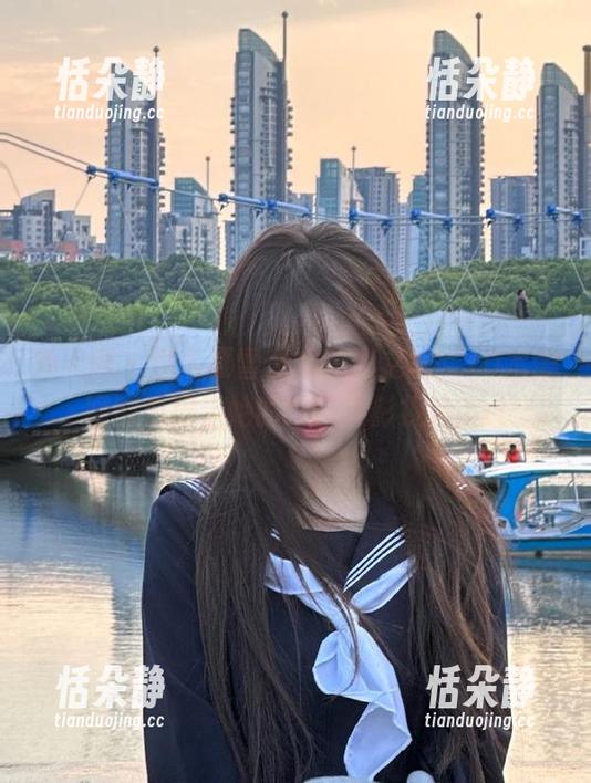 秀人网 - 潜入夏雪爱的秘密之境，10本美图图包展示她的独特摄影视角.txt