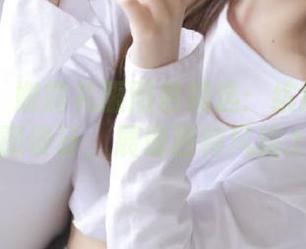 秀人网 – 娜露礼服图包精选：缤纷色彩与华丽设计，展现独特风格.txt