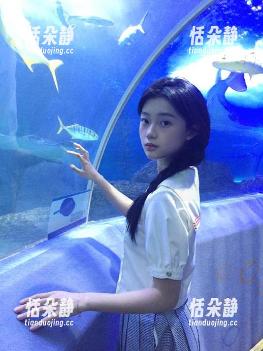 秀人网 - 精致生活与职业装的碰撞，安琪Yee高清写真集来袭.txt