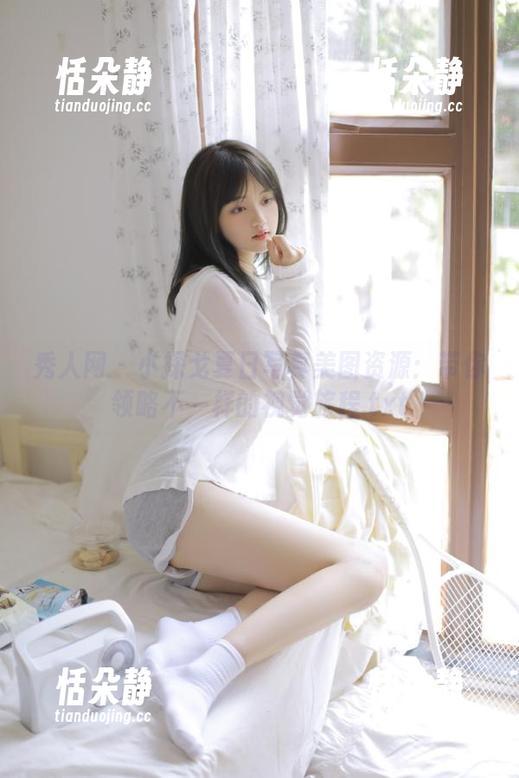 秀人网 - 小探戈夏日写真美图资源：带你领略不一样的视觉旅程.txt