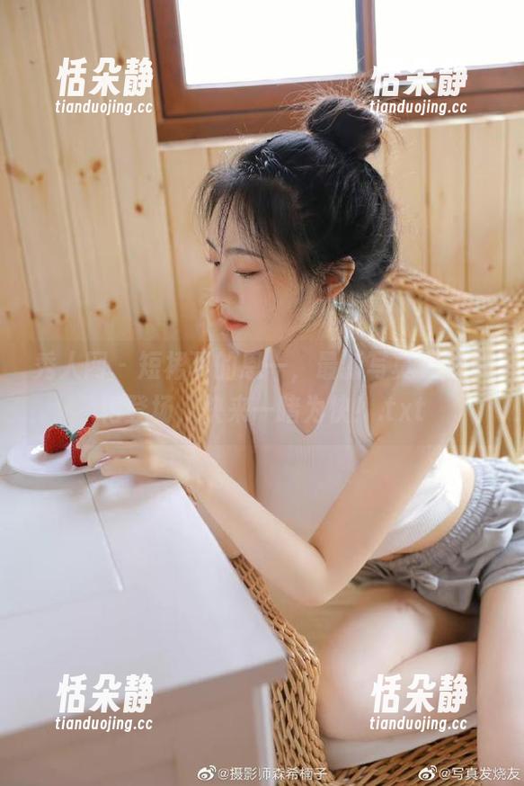 秀人网 - 短裙下的恩一，最新写真更新惊艳登场，快来一睹为快！.txt