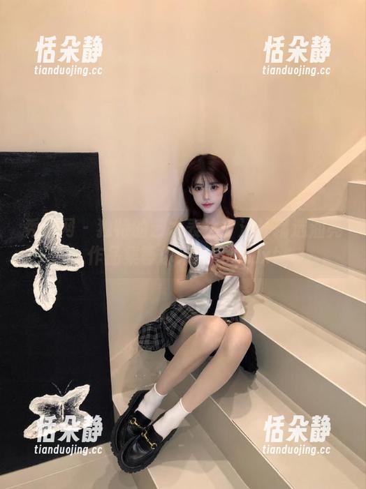 秀人网 - 独特的艺术表达：汁汁精选油亮作品集等你来欣赏！.txt