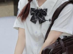 秀人网 – 用爱记录美，涵涵Luna的泳衣写真资源带你感受最甜蜜的时光.txt