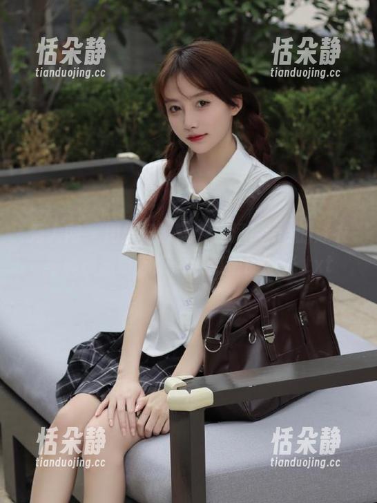 秀人网-涵涵Luna 秀人网 - 用爱记录美,涵涵Luna的泳衣写真资源带你感受最甜蜜的时光.txt
