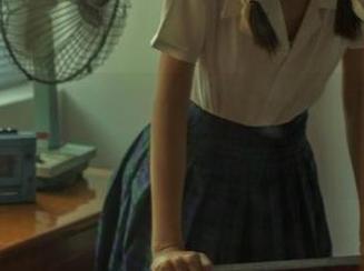 秀人网 – 王曼柔红裙高清原图，看看这位博主如何把美演绎到极致！.txt