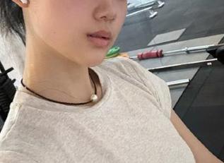 秀人网 – 创作灵感大揭秘，王馨瑶Yanni分享肉丝写真背后的故事与思考！.txt
