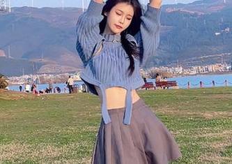 秀人网 – 王馨瑶yanni黑丝写真合集：探索她绚丽多姿的身影与深邃情感.txt