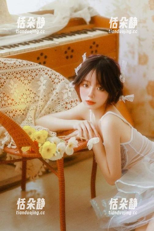 秀人网 - 瑞瑞ruirui海边探秘：精选套图捕捉自然与青春的完美结合.txt