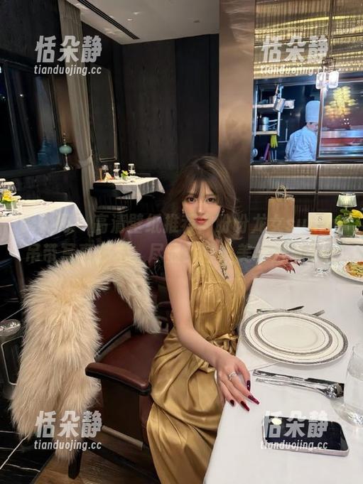 秀人网-盼盼龙女sunny 秀人网 - 高清壁纸推荐:盼盼龙女sunny吊带写真艺术,尽显女性柔美与力量.txt