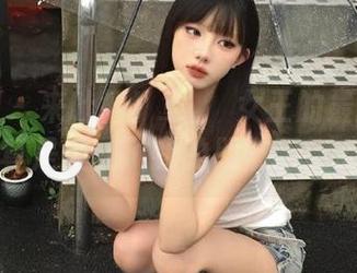 秀人网 – 来吐槽！章芃芃女王的最新合集，真是美翻了我的朋友圈！.txt