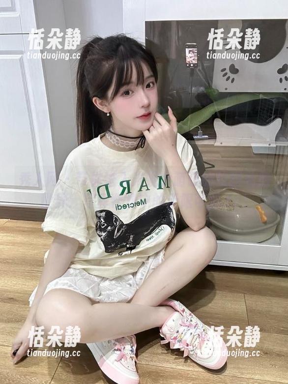 秀人网 - 带你进入米妮大萌萌的校园私拍世界：写真合集中的无限可能.txt