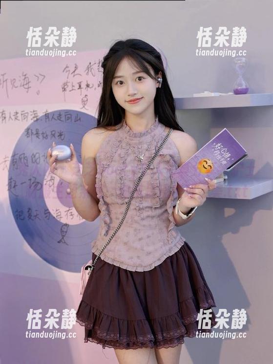 秀人网 - 芝芝booty个人写真分享，护士制服主题系列：细腻呈现护理之美.txt