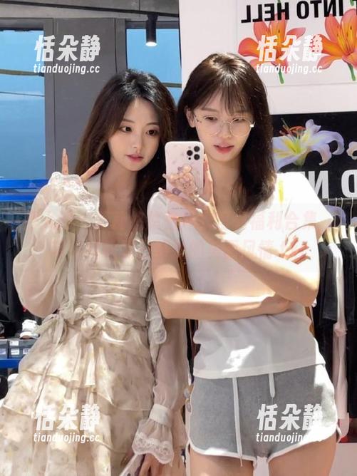 秀人网 - 萝莉悠悠酱泳衣写真福利合集，带你领略夏日沙滩的美丽风情.txt
