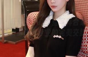 秀人网 – 轩轩王子办公室写真合集全新更新，体验时尚与专业的完美交织.txt