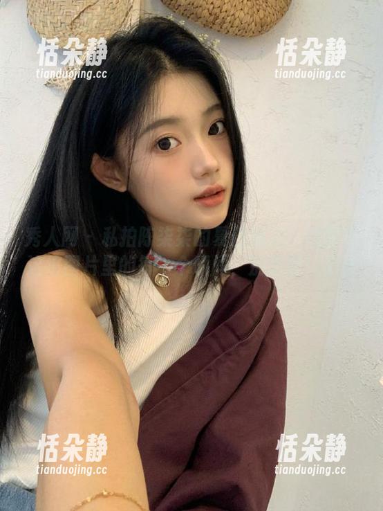 秀人网-陈柒柒 秀人网 - 私拍陈柒柒的夏日魅力:沉醉在这组图片里的每一个瞬间,别想逃!.txt