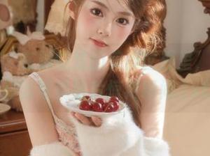 秀人网 – 在顾楚楚的美脚世界里，分享她最新写真图片惊艳瞬间.txt