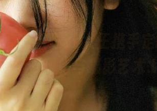 秀人网 – 鱼子酱fish女王携手定制作品，诠释个人风格与摄影艺术.txt