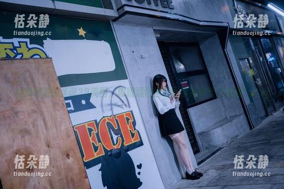 秋和柯基 秋和柯基的圣诞2B美图,附赠温馨图包让你感受节日氛围!.txt
