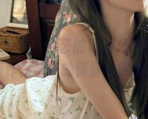 绮梦摄影 – 观看小艺的精选JK图包，感受每一帧作品带来的惊喜与震撼！.txt