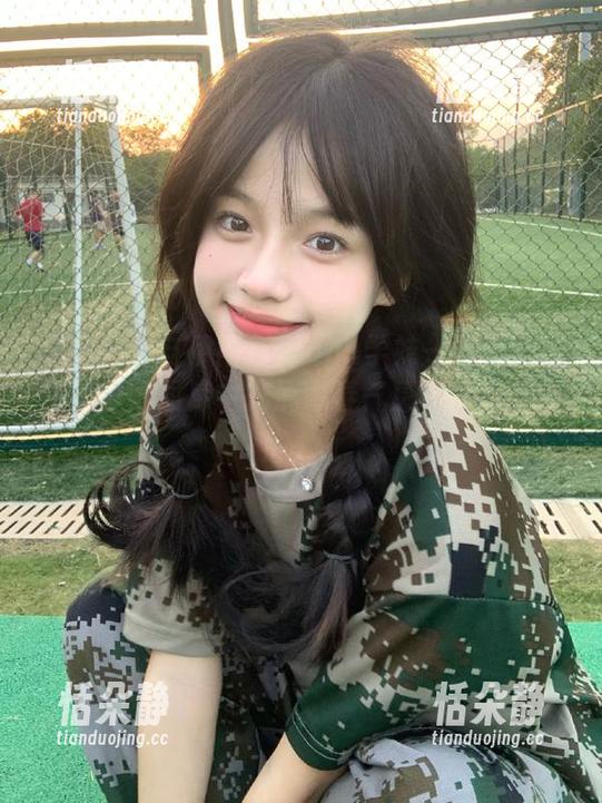 美媛馆 - 与伊雨蔓Fiona学妹一起探索精选写真，图库中充满青春气息与梦幻时刻！.txt
