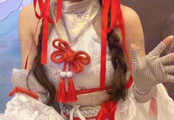 芊川一笑MNK精美《剧情》写真，最新更新图片让你心动不已！.txt