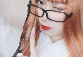 下载免费套图，欣赏芋圆侑子油亮空姐最美瞬间的无尽魅力.txt