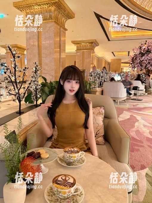 花漾show-奶油米 花漾show - 从奶油米的高清写真中找回那个不可抗拒的JK梦境!.txt