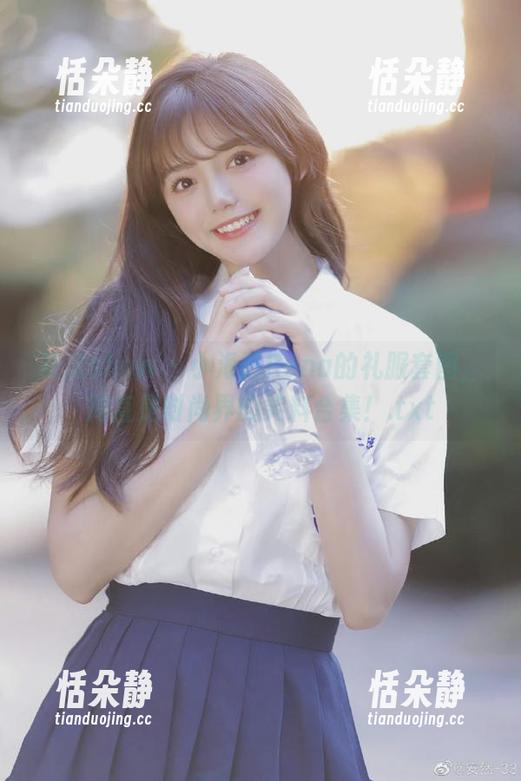 花漾show-小海臀Rena 花漾show - 小海臀Rena的礼服套图,简直是时尚界的笑料合集!.txt