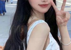 花漾show – 尤妮丝egg泳衣写真图片集，感受她宛如仙子般的夏日气息.txt