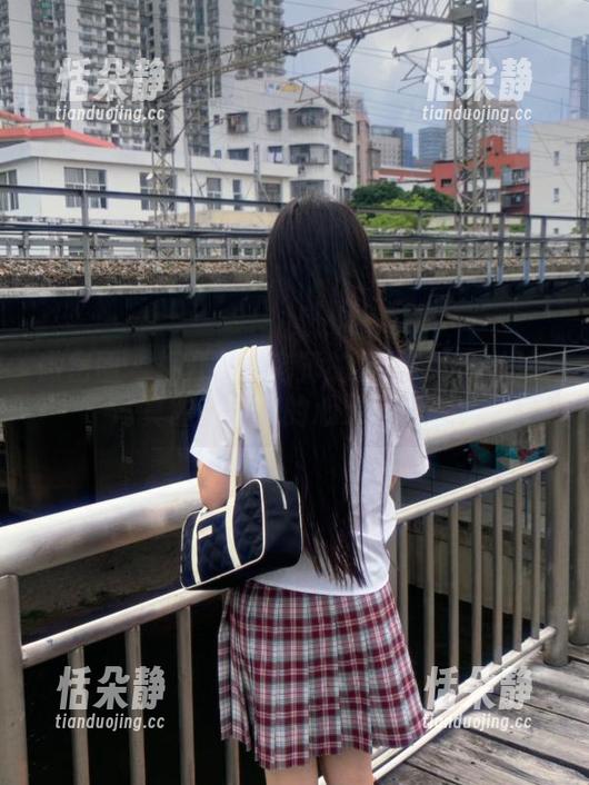 微密圈 - 打开若若老师的视觉日记：姐姐写真图片带来的心灵震撼.txt