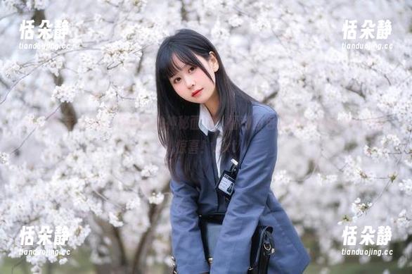 揭开萌芽儿o0白色私房的神秘面纱，福利图包里藏着你意想不到的惊喜！.txt