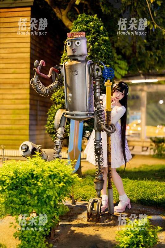 落落Raku的高清剧情写真：带你走进美丽的资源世界，享受视觉盛宴！.txt
