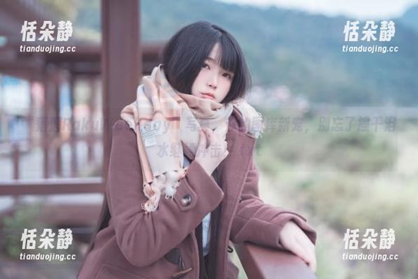 “落落RakuWeekday”写真，你的图库新宠，别忘了擦干泪水继续冲击！.txt