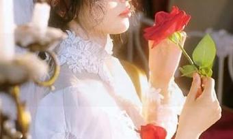 蜜桃社 – 热门摄影师Lra女友美图更新，瞬间定格精彩生活点滴.txt