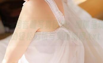 蜜桃社 – 月音瞳写真图册：细腻呈现生活中的轻松剧情与美丽瞬间.txt