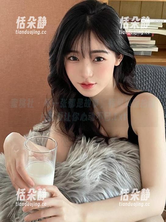 蜜桃社 - 每一张都是故事，韩贝贝旅拍图片资源让你心动不已.txt