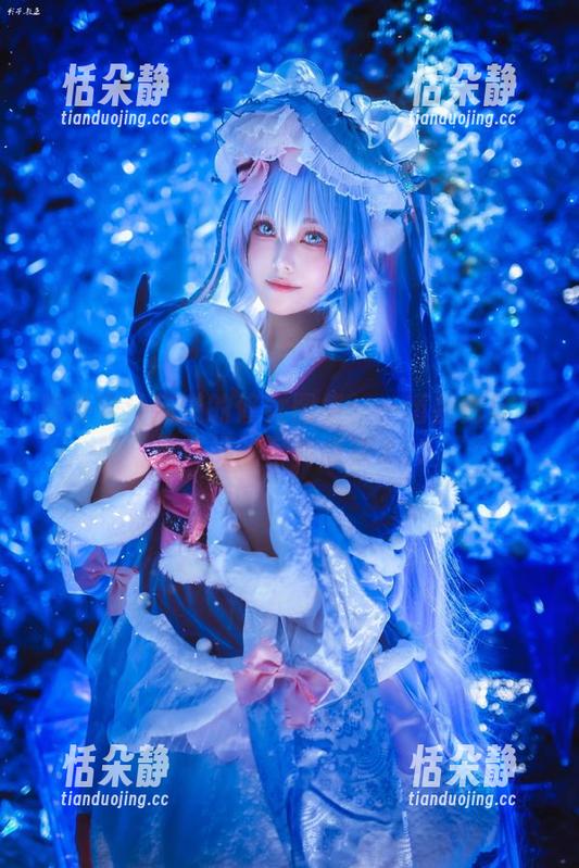 感受蜜汁猫裘的修女图集：一场视觉与心灵共振的写真盛宴.txt