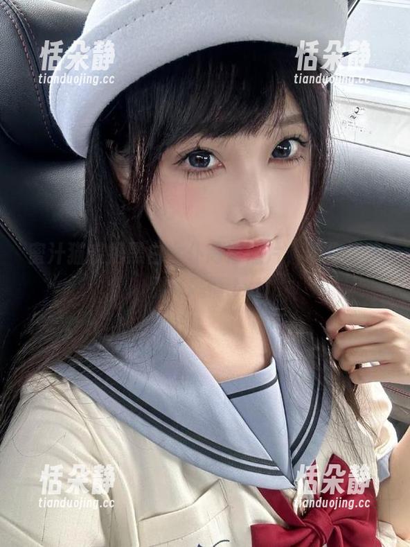蜜汁猫裘携黑白女仆高清照片，带你领略别样风情.txt
