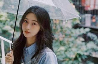 袜啵啵 – 让我们一起欣赏熊熊的白棉袜写真，高清美图带来清新气息.txt