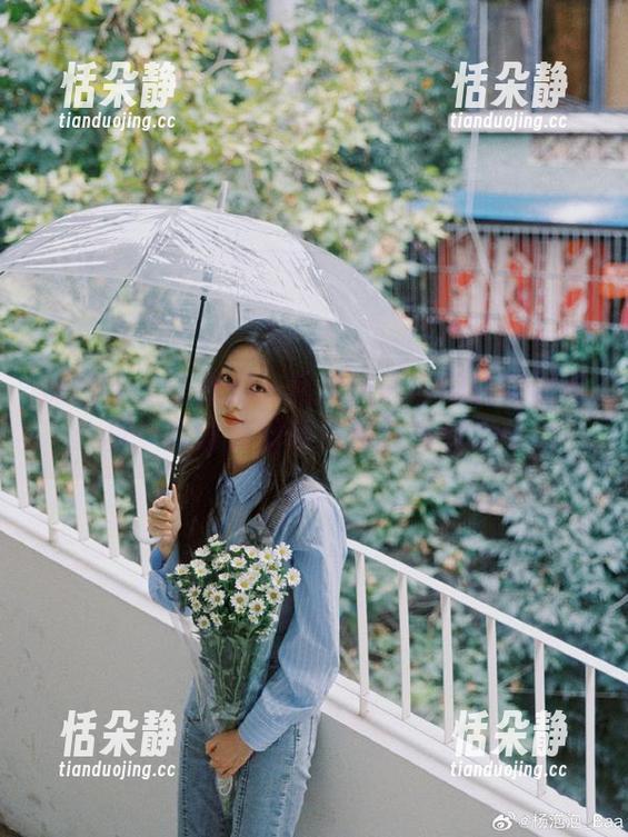 袜啵啵-熊熊 袜啵啵 - 让我们一起欣赏熊熊的白棉袜写真,高清美图带来清新气息.txt