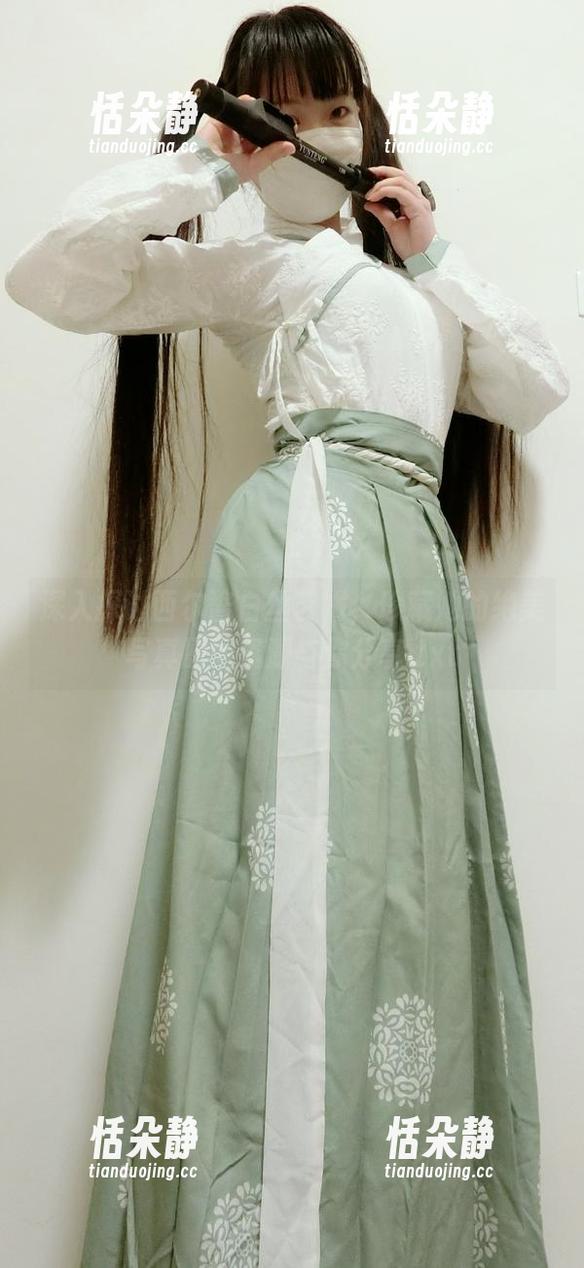 深入探讨西尔酱白丝艺术，珍藏她的绝美写真原图资源与你分享.txt