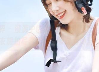 语画界 – 漫游中的Angela小热巴：黑丝内衣旅拍写真作品引领时尚潮流.txt
